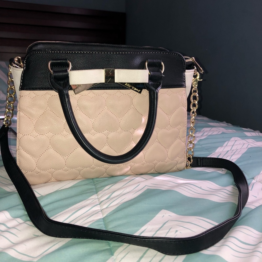 Purse betsey Johnson